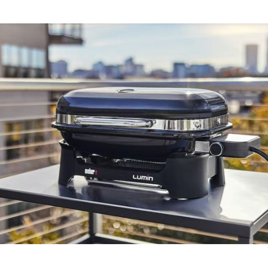 Lumin compact black weber de Weber- BBQ à charbon, à gaz et électriques dans Plancha pour de bonnes grillades