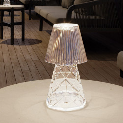 Lampe à batterie lola 20 de Newgarden, éclairage solaire et à batterie dans Eclairage extérieur
