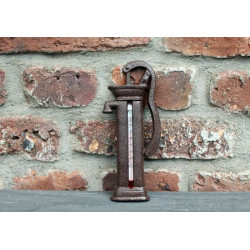Thermomètre deco pompe manuellle de Esschert design - deco maison et jardin dans Thermométre - Pluviometre - Baromètre