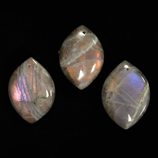 Pendentif pierre labradorite violette aa+ 35-45 de Camille ambiance nature dans 💎 Bijoux et accessoires ésotériques