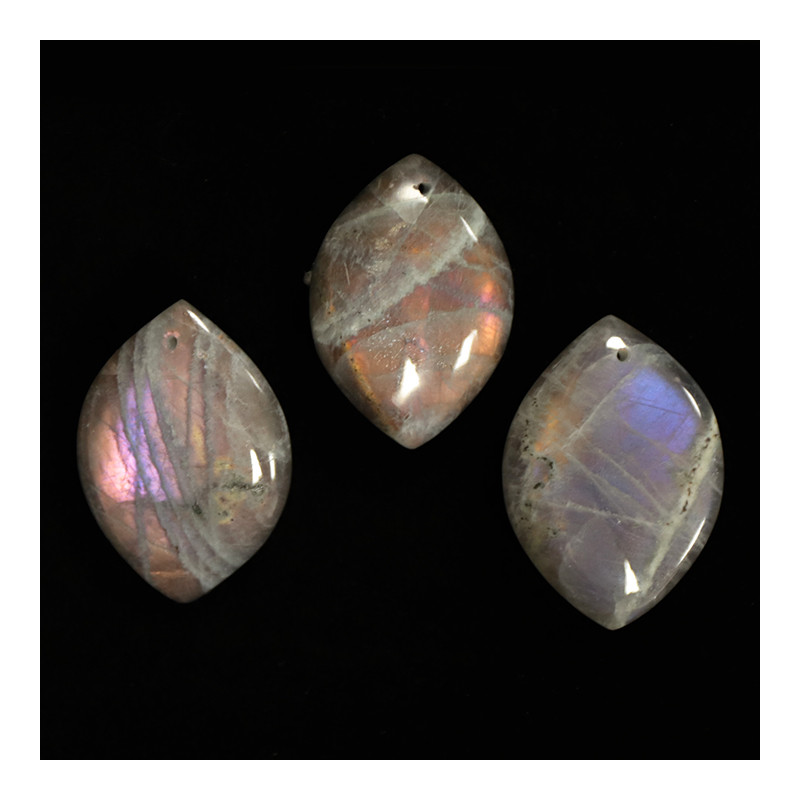 Pendentif pierre labradorite violette aa+ 35-45 de Camille ambiance nature dans 💎 Bijoux et accessoires ésotériques