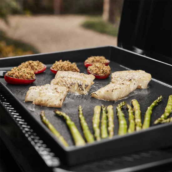 Plancha 56 cm weber de Weber- BBQ à charbon, à gaz et électriques dans Plancha pour de bonnes grillades