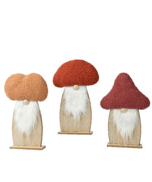Gnome avec un bonnet de fourrure deco de noël de Déco de Noël - Jardinerie Bordeaux et Libourne dans 🎅Figurine de Noël