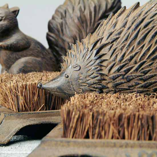 Brosse forte hérisson de Esschert design - deco maison et jardin dans E058