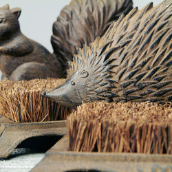 Brosse forte hérisson de Esschert design - deco maison et jardin dans E058