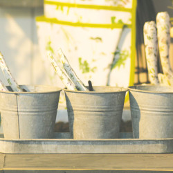 3 pots fleurs+soucoupe zinc patiné de Esschert design - deco maison et jardin dans E058