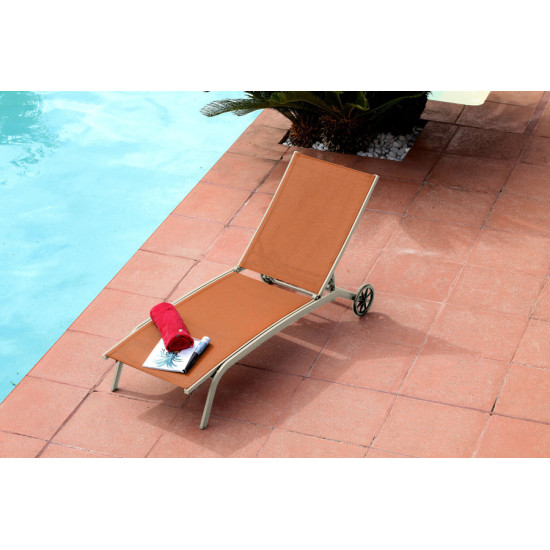 Transat Celio en aluminium crème et sienne avec roues - Décoration extérieure élégante de Proloisirs - Océo - table et fauteu...