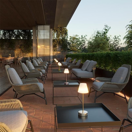 Lampe lola slim 30 anthracite, batterie, éclairage moderne, Newgarden de Newgarden, éclairage solaire et à batterie dans N0371