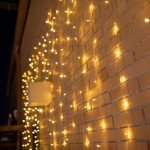 Guirlande Luceo 3x2, décoratif pour intérieur et extérieur, Newgarden de Newgarden, éclairage solaire et à batterie dans N0371