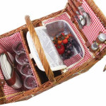 PANIER PIQUE-NIQUE SAINT GERMAIN VICHY ROUGE 4P de Les Jardins de la Comtesse - panier pique nique dans L087