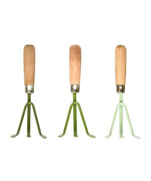 Râteau vert pour le jardin de Esschert design - deco maison et jardin dans E058