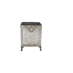 Pot carré sur pieds en zinc pour décoration jardin et maison de Esschert design - deco maison et jardin dans E058