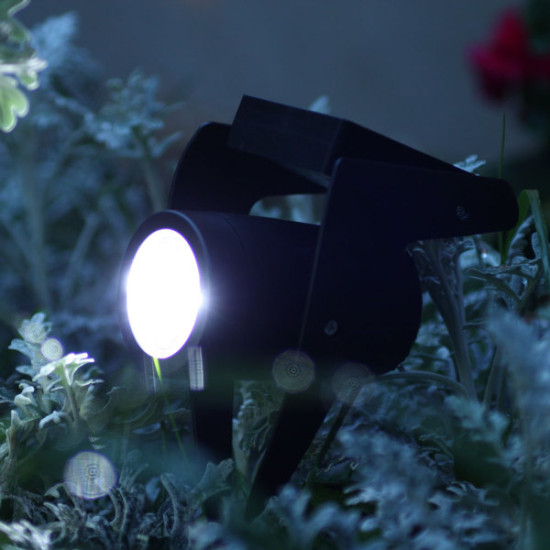 Power Spot Solaire Medium Noir de Watt & Home - Eclairage solaire de jardin dans Eclairage Solaire de jardin