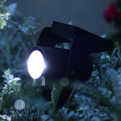 Power Spot Solaire Medium Noir de Watt & Home - Eclairage solaire de jardin dans Eclairage Solaire de jardin