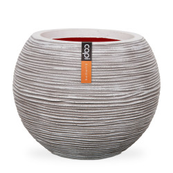 Pot BOULE STRIE 40X32 IVOIRE de Capi Europe - Cache et pot décoratifs design dans Cache-pot et pot déco