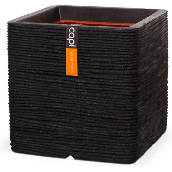 Pot carré strié 50x50x50 noir de Capi Europe - Cache et pot décoratifs design dans Cache-pot et pot déco