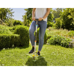 Désherbeur 360 pour gazon - Gardena de Gardena - Arrosage goutte à goutte - Outillages  dans Outil pour désherber le jardin