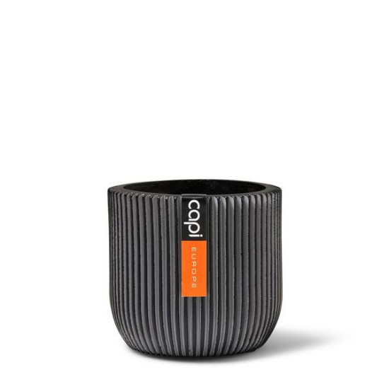 Pot boule Groove 18x16 noir de Capi Europe - Cache et pot décoratifs design dans Cache-pot et pot déco