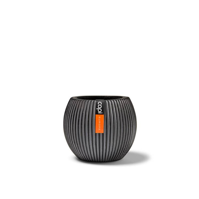 Vase boule Groove 17x14 noir de Capi Europe - Cache et pot décoratifs design dans Cache-pot et pot déco