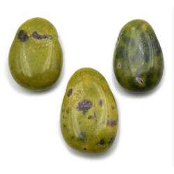 /Pendentif pierre percée stichtite serpentine a de Camille ambiance nature dans 💎 Bijoux et accessoires ésotériques