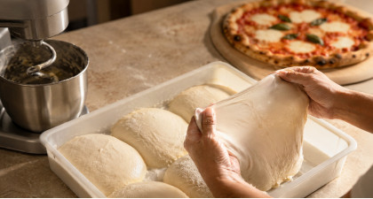 Comment p&eacute;trir une p&acirc;te &agrave; pizza napolitaine souple et bien alv&eacute;ol&eacute;e ?
